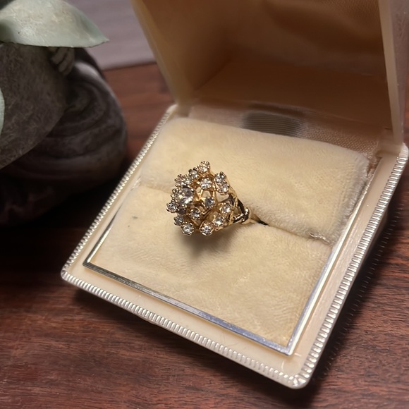 Ring - Picture 2 of 6